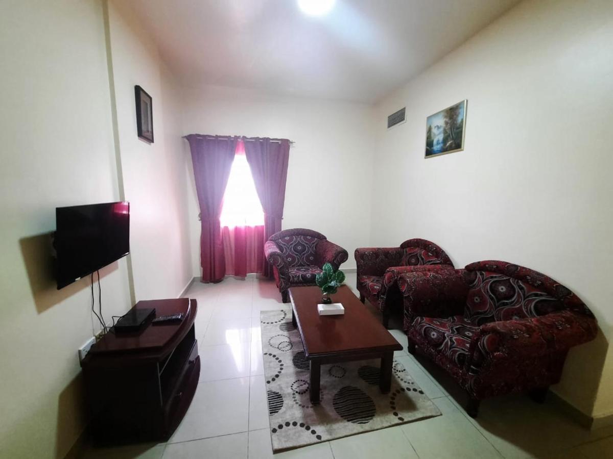 Al Reem Hotel Apartments ชาร์จาห์ ภายนอก รูปภาพ