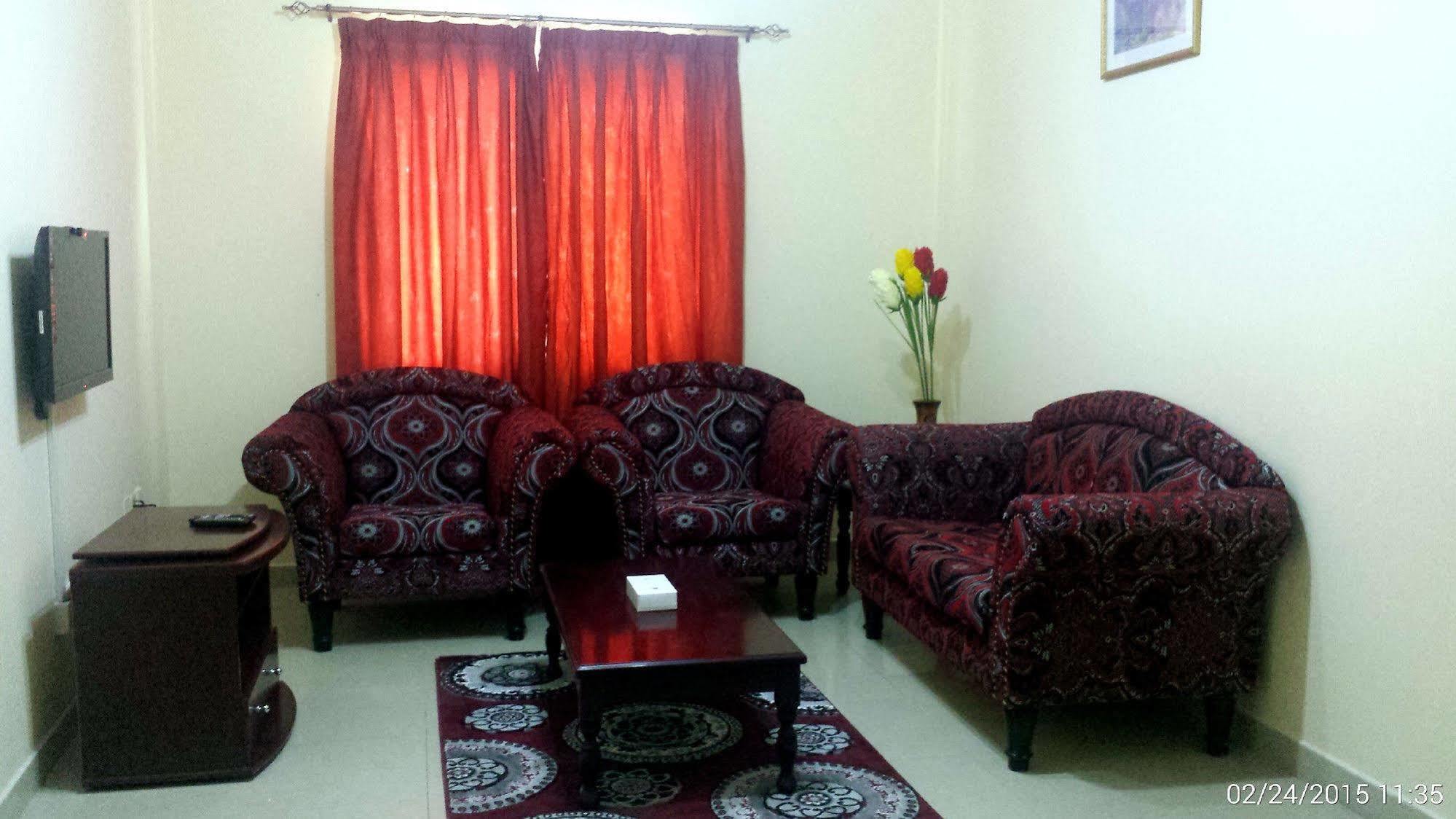 Al Reem Hotel Apartments ชาร์จาห์ ภายนอก รูปภาพ
