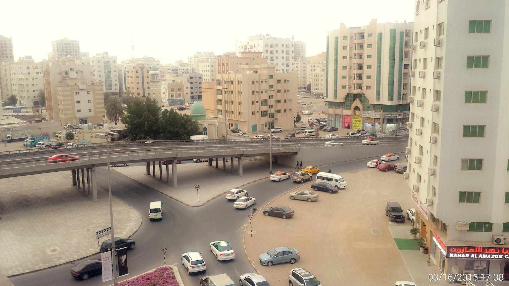 Al Reem Hotel Apartments ชาร์จาห์ ภายนอก รูปภาพ