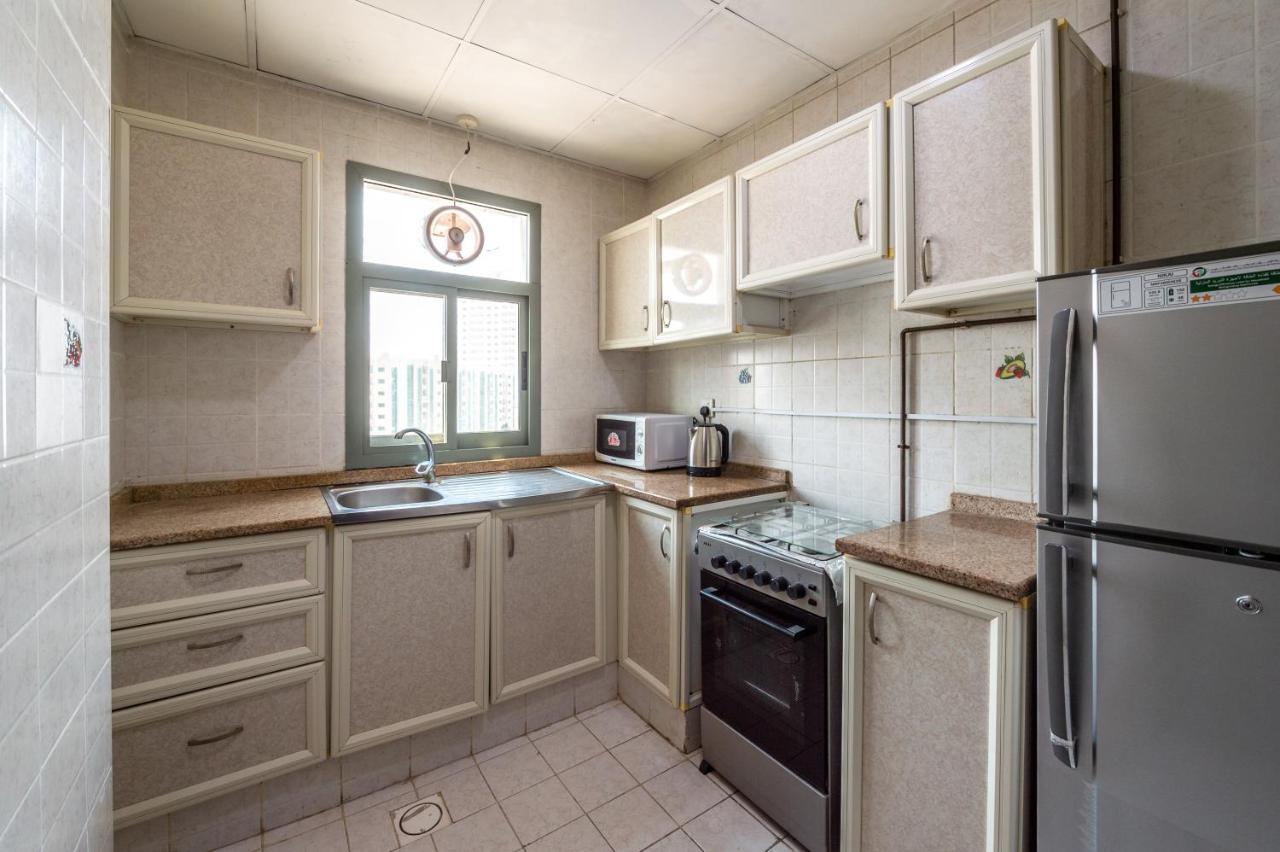 Al Reem Hotel Apartments ชาร์จาห์ ภายนอก รูปภาพ